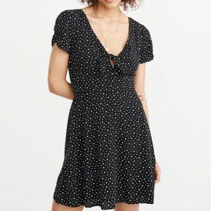 3/$20 Abercrombie & Fitch Knot Front Black Dress